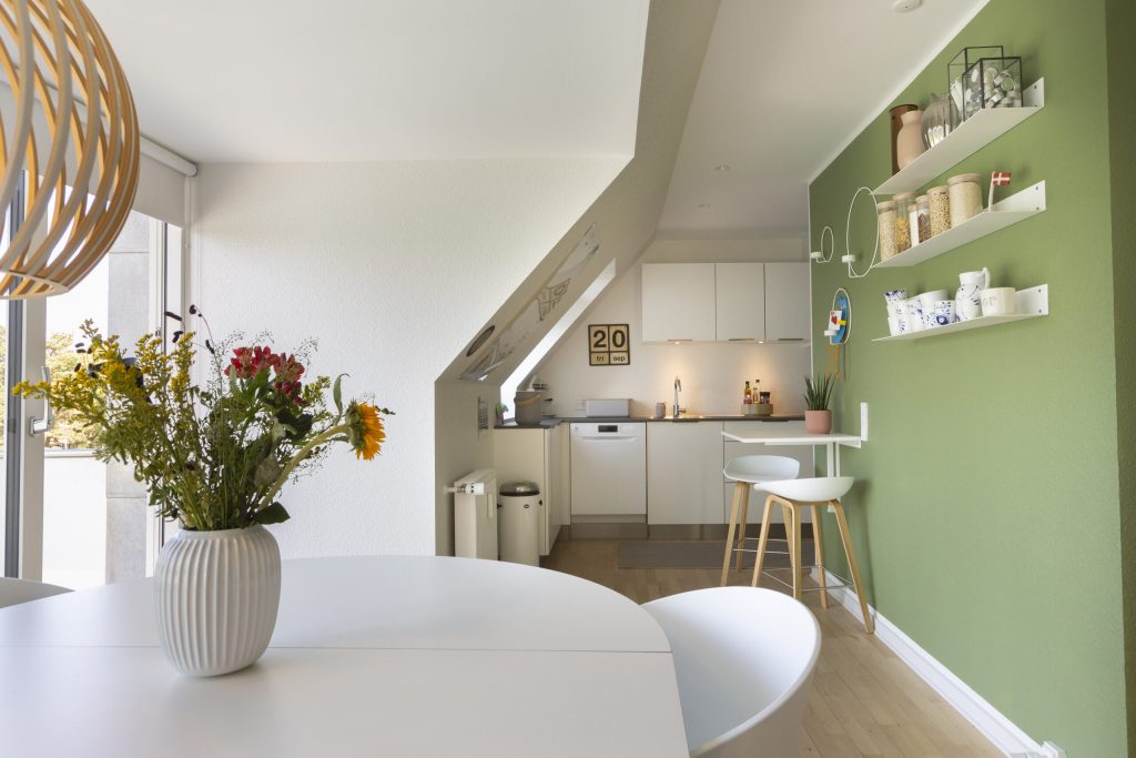 KVG Bolig casefoto af køkkenalrum